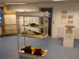 (ENG) The norse exhibition.

(DK) Nordbo udstillingen.

Copyright: Narsaq Museum.